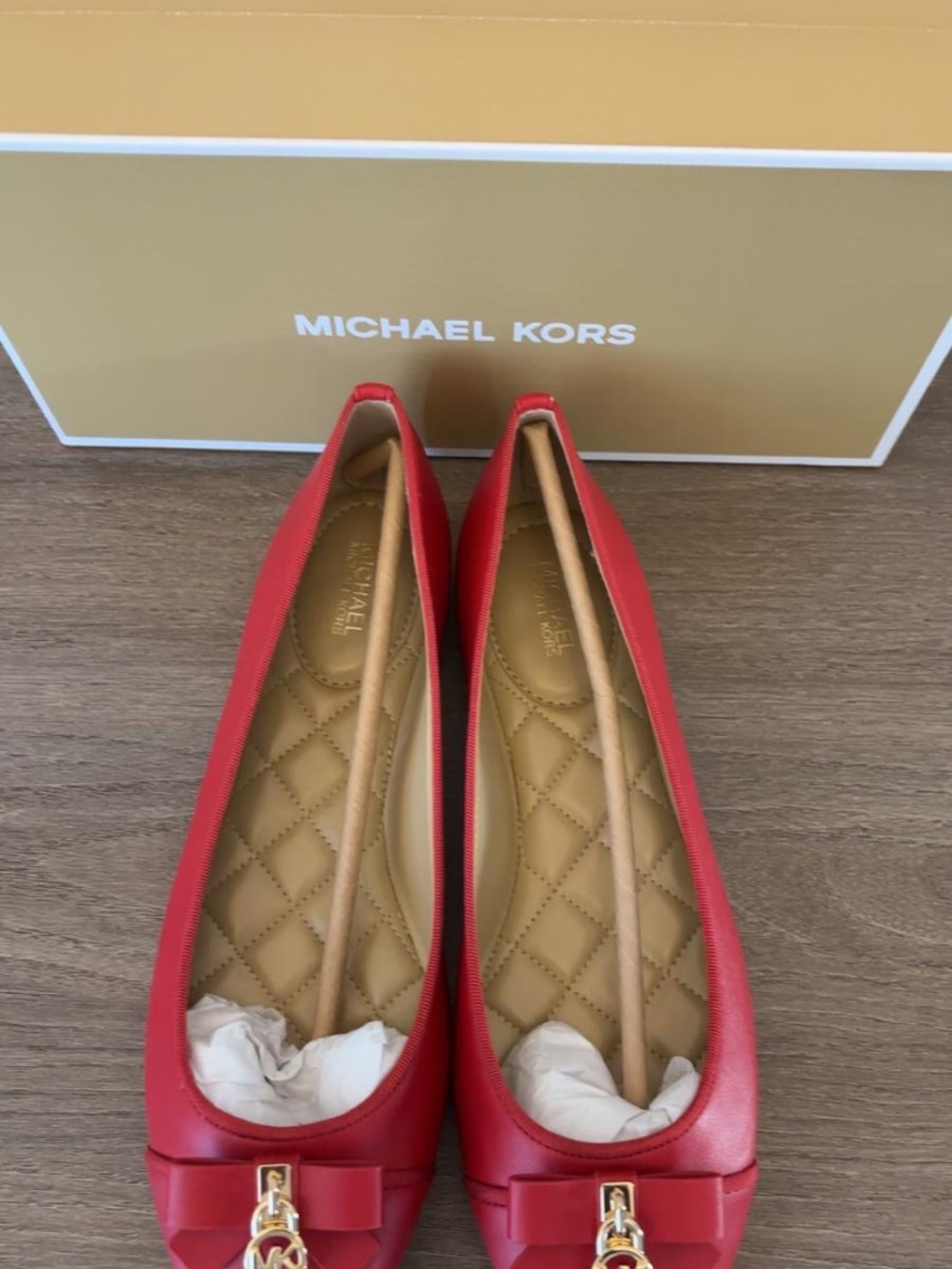 Michael Kors Bright Red Faux Leather Ballet Flats Bow Logo Size 8 - Picture 2 of 4